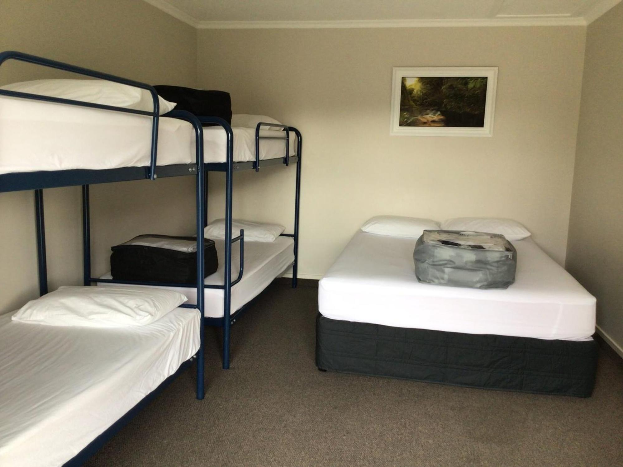 Fiordland Great Views Holiday Park Te Anau Exterior photo