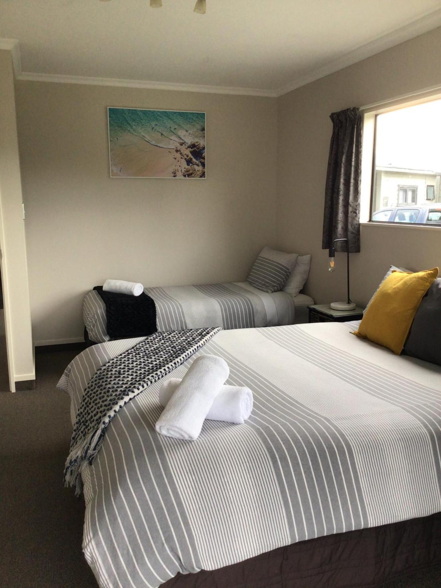 Fiordland Great Views Holiday Park Te Anau Exterior photo