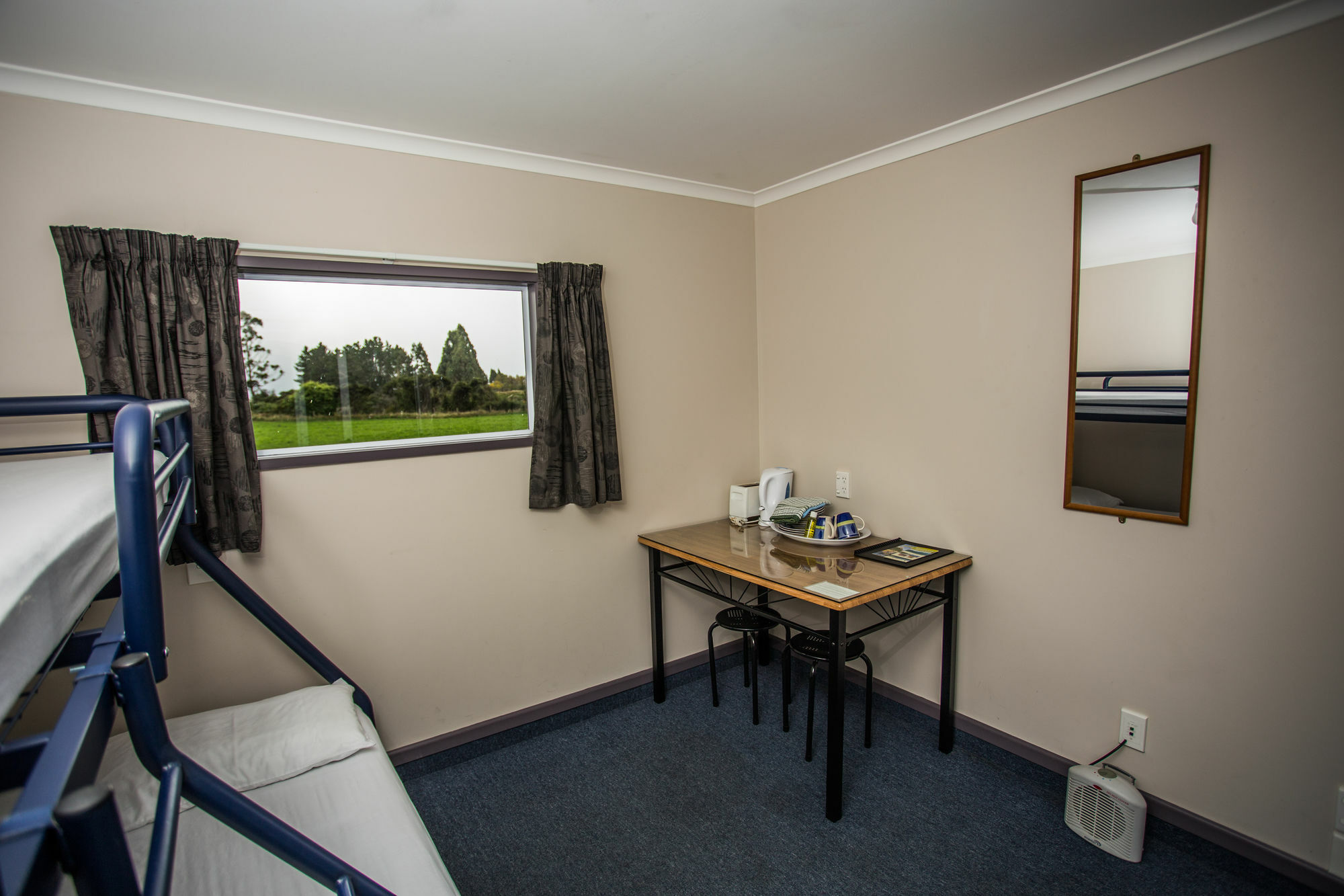 Fiordland Great Views Holiday Park Te Anau Exterior photo