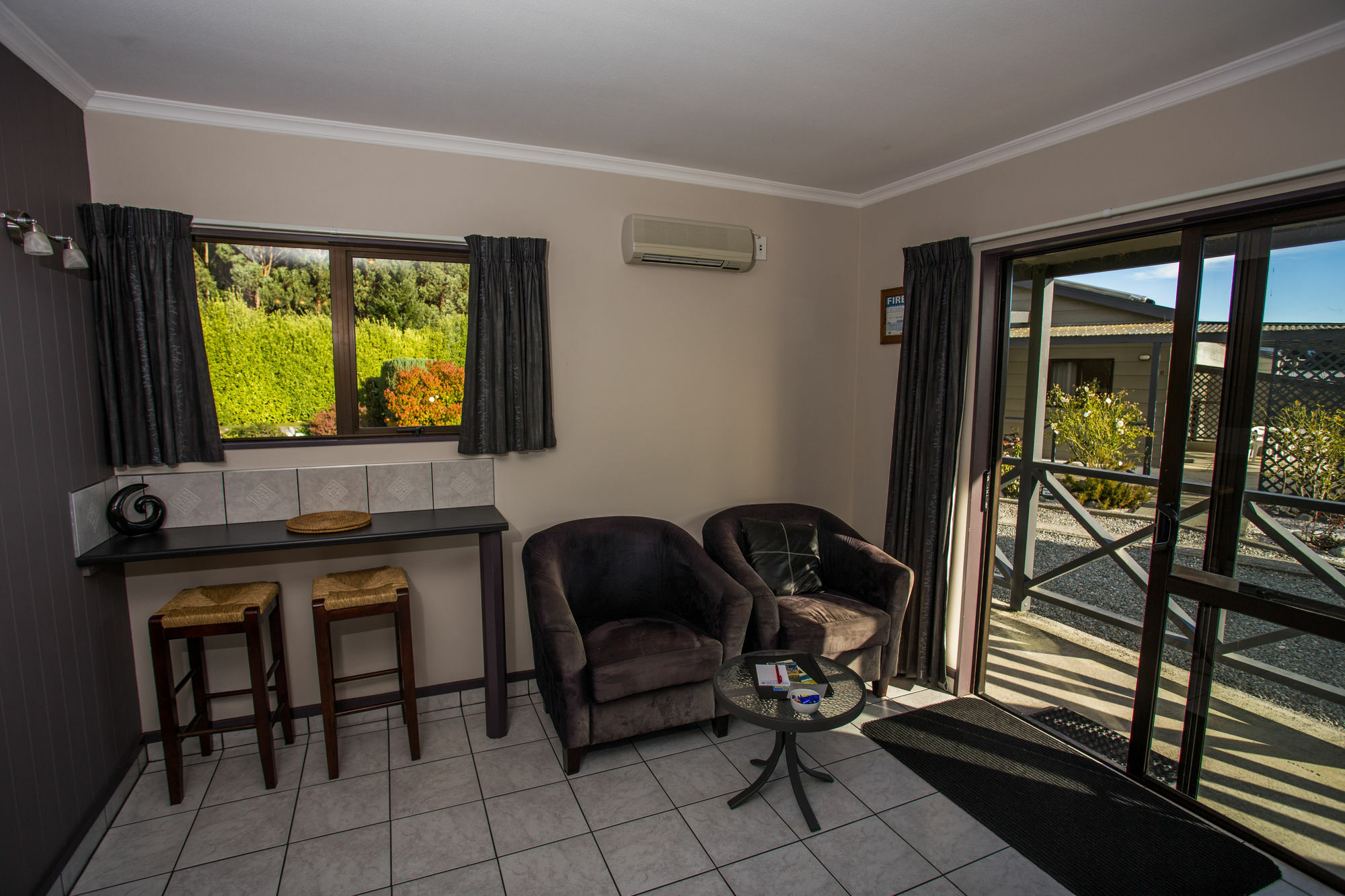 Fiordland Great Views Holiday Park Te Anau Exterior photo